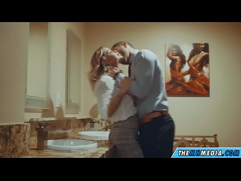 ❤️ Кад те прсата плавуша заведе у јавном тоалету Квалитет порно ат порн sr.pornoincest.ru ❌